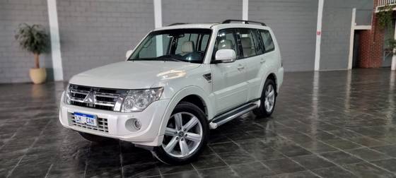 MITSUBISHI PAJERO FULL 3.2 HPE 4X4 16V TURBO INTERCOOLER DIESEL 4P AUTOMÁTICO